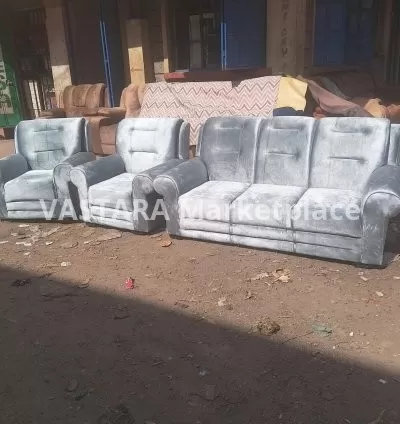 Modern sofa set