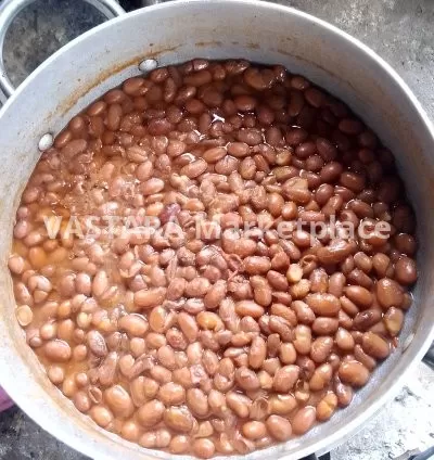 Wet cooked yellow beans