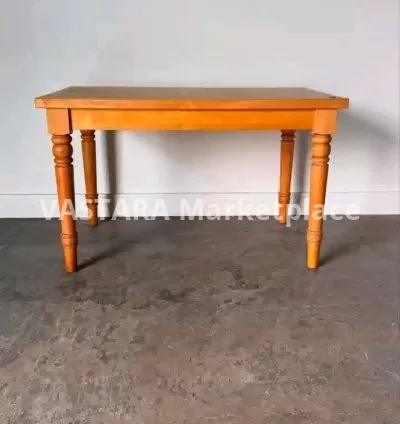 Simple Dining table