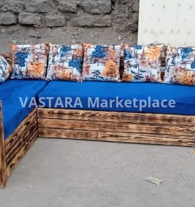 Seven seater pallet L seat