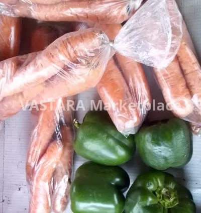 Carrots and green peppers