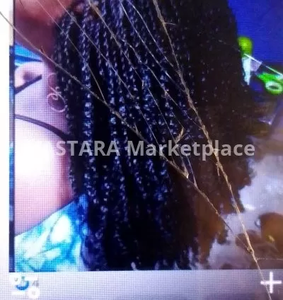 Lady's twist out styl