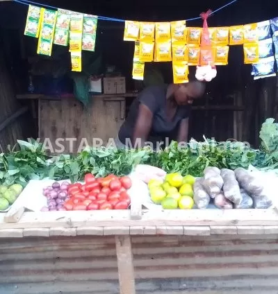 Tomatoes, onions, orange, carrots, round pepper